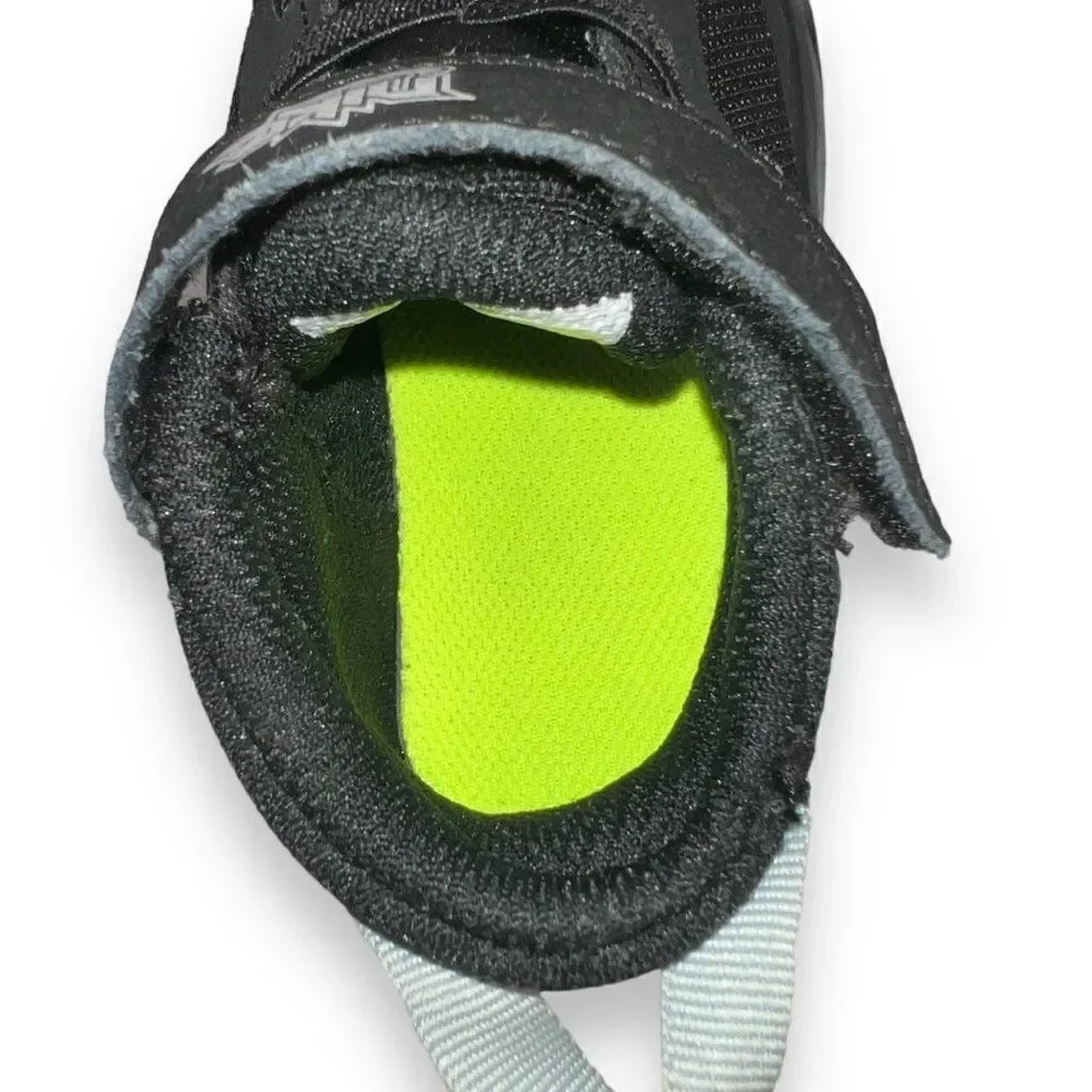 Nike Team Hustle D10 Black /‎ Silver CW6737-004 Toddler 7